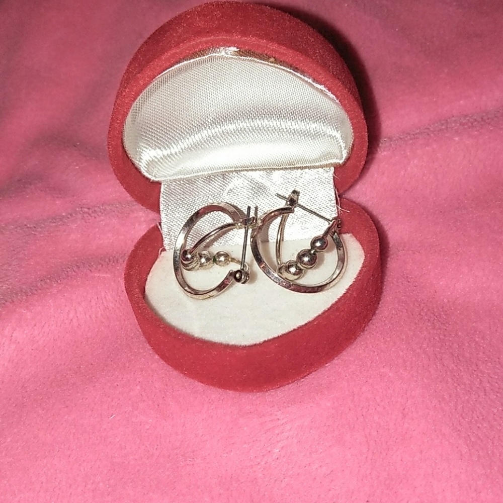 Women's hoop earrings